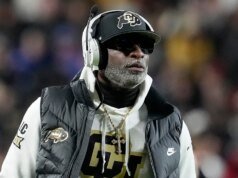 Coach Prime z mobilną łazienką w pobliżu Colorado Cedline