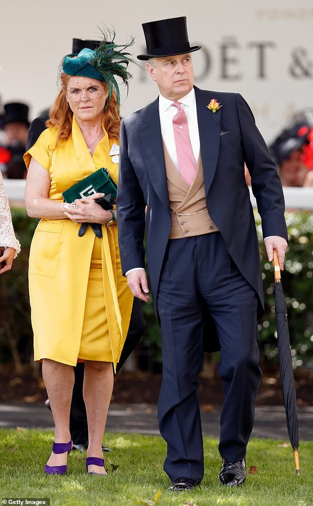 103175935-15215593-Andrew_and_Sarah_Ferguson_still_live_together_in_Windsor_despite-a-3_1761122677067.jpg