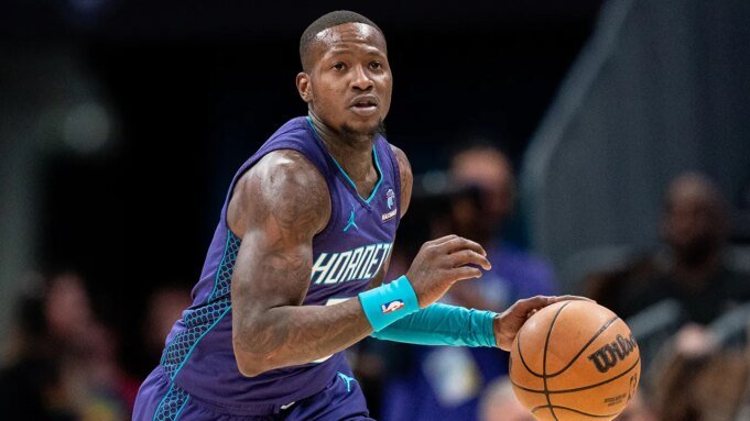 nba-hornets-terry-rozier-102325-2.jpg