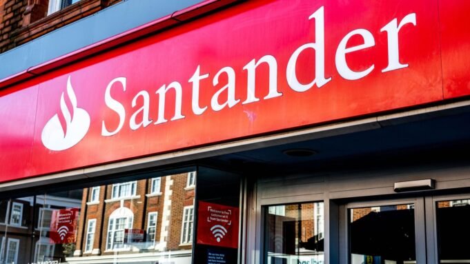 skynews-santander-bank_6954887.jpg