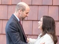 Książę William mówi wdowie i dzieciom Roba Burrowa, że powinni być „bardzo dumni” z „niezwykle odważnej i wyjątkowej” gwiazdy rugby, otwierając na jego cześć centrum chorób neuronu ruchowego