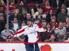 Alex Owieczkin staje się szóstym zawodnikiem w historii NHL, który w wieku 40 lat strzelił hat-tricka