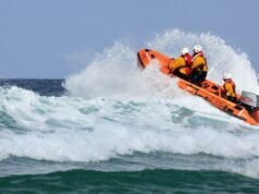 Awaria w kanale La Manche po upadku pasażera z jachtu i rozpoczęciu misji ratunkowej