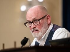 Uczelnia „zwala” przedstawiciela Partii Republikańskiej, pytając, dlaczego studenci nie mogą założyć klubu Turning Point