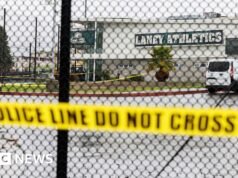 Amerykański trener występujący w serialu Netflix umiera po strzelaninie na terenie kampusu