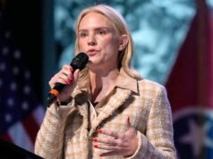 Antypolicyjna przeszłość Demokraty wychodzi na jaw przed kluczowymi wyborami specjalnymi