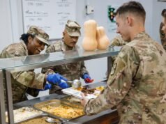 Wojsko zabezpiecza ponad 380 000 funtów żywności na Święto Dziękczynienia dla żołnierzy na całym świecie