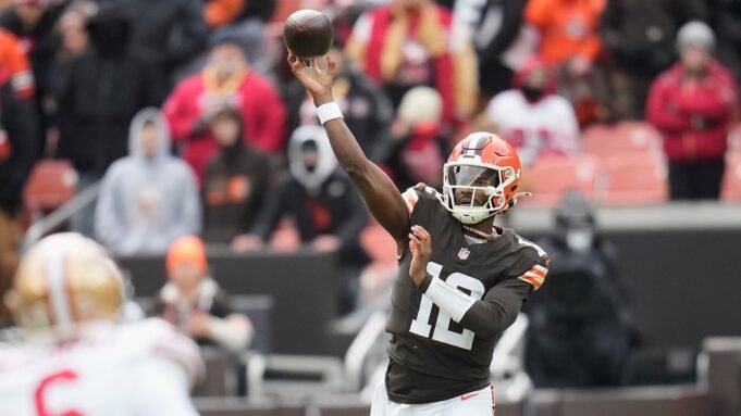nfl-browns-shedeur-sanders-113025-1.jpg