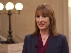 Nigel Farage mówi, że Rachel Reeves musi stawić czoła oszukańczemu śledztwu w związku z kłamstwami budżetowymi: organ nadzorczy ds. etyki wezwany do działania, gdy premier zostaje wciągnięty w skandal