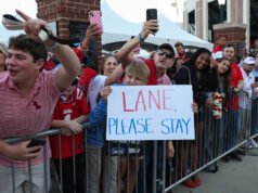 We wzlotach i upadkach futbolu uniwersyteckiego zawsze jest jeden przegrany: Ty