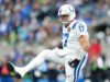 Phillip Rivers, QB Colts, rzuca podanie po przyziemieniu w pierwszym meczu po powrocie
