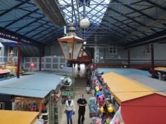 Tragedia: mężczyzna upada i umiera na oczach świątecznych klientów na targu w Durham