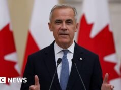 Lingwiści zarzucają Kanadyjczykowi Carneyowi „używanie” brytyjskiej pisowni