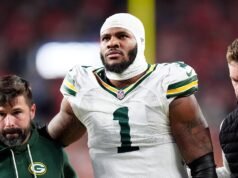 Wiadomości z NFL: Gwiazda Packers Micah Parsons doznał kontuzji kolana, zwiesza głowę w szatni