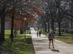 Uniwersytet Illinois wyciekł z zajęć edukacyjnych wypełnionych lewicowymi uprzedzeniami