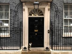 Z raportów wynika, że chińscy hakerzy włamali się do telefonów w „sercu Downing Street”.