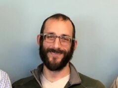 Ujawnia się szokująca historia pistoletu, który Alex Pretti miał przy sobie, gdy został postrzelony przez Straż Graniczną… gdy sędzia zakazuje administracji Trumpa „niszczenia dowodów” z miejsca zdarzenia