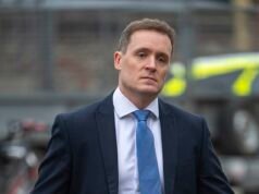 Pilot British Airways uniewinniony z zarzutu podglądactwa po przesłaniu koledze nagrania wideo, na którym daje klapsy stewardesie z zawiązanymi oczami, a ta odpowiedziała „fan dabby dozey”