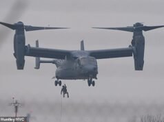 Przygotowujesz się do ataku na Iran? Amerykański samolot „nuke sniffer” przybywa do Wielkiej Brytanii, a siły specjalne ćwiczą „szybkie skakanie” z samolotu, gdy Trump rozważa zamiar ścigania ajatollaha