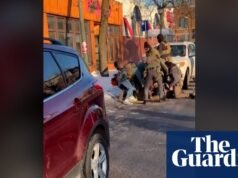 Na nagraniu widać moment, w którym Alex Pretti zostaje zastrzelony przez agentów federalnych w Minneapolis – wideo | ICE (amerykańskie egzekwowanie prawa imigracyjnego i celnego)