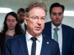 Senator Rand Paul ze stanu Kentucky żąda, aby szefowie imigracji DHS złożyli zeznania przed Senatem