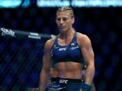 Kayla Harrison ujawnia bliznę po operacji szyi; menadżer rozmawia o terminie powrotu