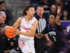 Najlepszy student pierwszego roku Kingston Flemings zdobywa 25 punktów, Emanuel Sharp ma 23, a Houston z numerem 10 pokonuje TCU 79-70
