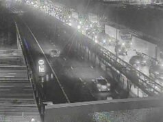 Ruch na M42 NA ŻYWO: Zderzenie trzech samochodów powoduje zamknięcie drogi | Wielka Brytania | Aktualności