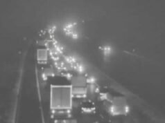 Autostrada zamknięta z powodu pożaru ciężarówki, tworzą się ogromne kolejki | Wielka Brytania | Aktualności