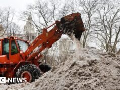 Zimowa burza w USA powoduje śmierć, przerwy w dostawie prądu i opóźnienia lotów