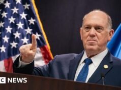 Car graniczny Homan obiecuje „wycofanie” sił w Minneapolis