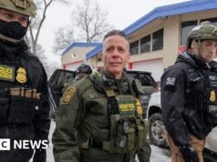 Szef imigracji USA Gregory Bovino ma opuścić Minneapolis po śmiertelnej strzelaninie