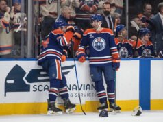 Ekholm zdobywa hat-tricka, a Oilers pokonują Ducks i wygrywają 7-4