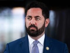 Przedstawiciel Partii Republikańskiej Mike Lawler przedstawia projekt ustawy mający na celu rozprawienie się z „programem” wyborczym Demokratów