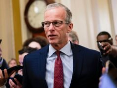 Thune walczy z buntem Demsa w DHS, gdy Schumer uderza dezercją Fettermana