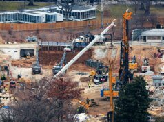 Trump odrzuca pozew przeciwko sali balowej Białego Domu, twierdząc, że „jest już za późno”, aby przestać