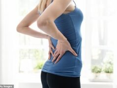 Pojawiła się nowa, radykalna teoria na temat tego, co NAPRAWDĘ powoduje ból pleców u milionów osób cierpiących na tę przypadłość – i można ją w dziwny sposób powiązać z trądzikiem. Teraz ten przełomowy zastrzyk może na dobre zakończyć tę niedolę