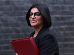 Zakaz korzystania z taksówek finansowanych przez podatników na wizyty lekarskie wchodzi w życie po tym, jak „jeden z nich pojechał za 600 funtów na 250 mil w celu wizyty u lekarza rodzinnego”