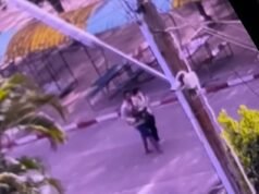 Gunman bierze uczniów i nauczycieli jako zakładników w szkole w Tajlandii „po zastrzeleniu personelu i uczniów”