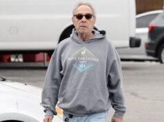 Kultowy łowca serc z lat 80., który wystąpił z Seanem Pennem w klasyku o dorastaniu, ma 69 lat… kim on jest?