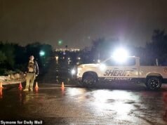 Policjanci „wyciągnęli mężczyznę i kobietę z domu” podczas nalotu SWAT na nieruchomość w poszukiwaniu zaginionej Nancy Guthrie