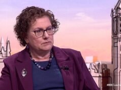 Instagram napędza wzrost zamieszania związanego z płcią u dzieci, twierdzi najlepsza ekspertka, ostrzegając nauczycieli, aby nie pozwalali uczniom w wieku przed okresem dojrzewania na przechodzenie do szkoły