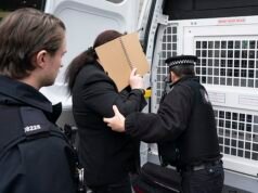 Aktywista transpłciowy Moment, który oskarżył Grahama Linehana o molestowanie – dopiero po oczyszczeniu komika – zostaje aresztowany przed sądem