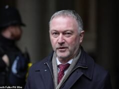 King może zmusić Partię Pracy do opublikowania porad prawnych w związku z odwołanymi wyborami po ostatnim odwrocie Starmera w miarę rosnącej presji na ministra, aby zrezygnował