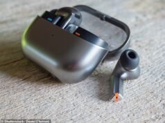 Pilne ostrzeżenie dla osób noszących słuchawki w związku z odkryciem przez naukowców TOKSYCZNYCH, rakotwórczych substancji chemicznych w 81 popularnych urządzeniach firm Bose, Panasonic, Samsung i Sennheiser