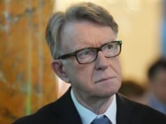 Policja analizuje zarzuty dotyczące niewłaściwego postępowania po oskarżeniu Mandelsona o ujawnienie Epsteinowi poufnych informacji | Wiadomości polityczne