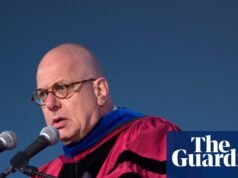 Bard zatrudnia czołową firmę prawniczą do zbadania powiązań między rektorem uczelni a Epsteinem | Jeffreya Epsteina