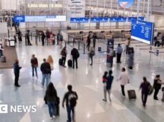 Częściowe zawieszenie działalności rządu USA może oznaczać opóźnienia na lotniskach, twierdzą grupy podróżne