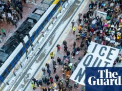 Departament Sprawiedliwości wycofuje zarzuty mężczyznom oskarżonym o uderzenie funkcjonariusza ICE w Minnesocie | Minnesota