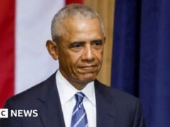 Obama wyjaśnia swoje poglądy na temat kosmitów po tym, jak powiedział w podcaście „oni są prawdziwi”.